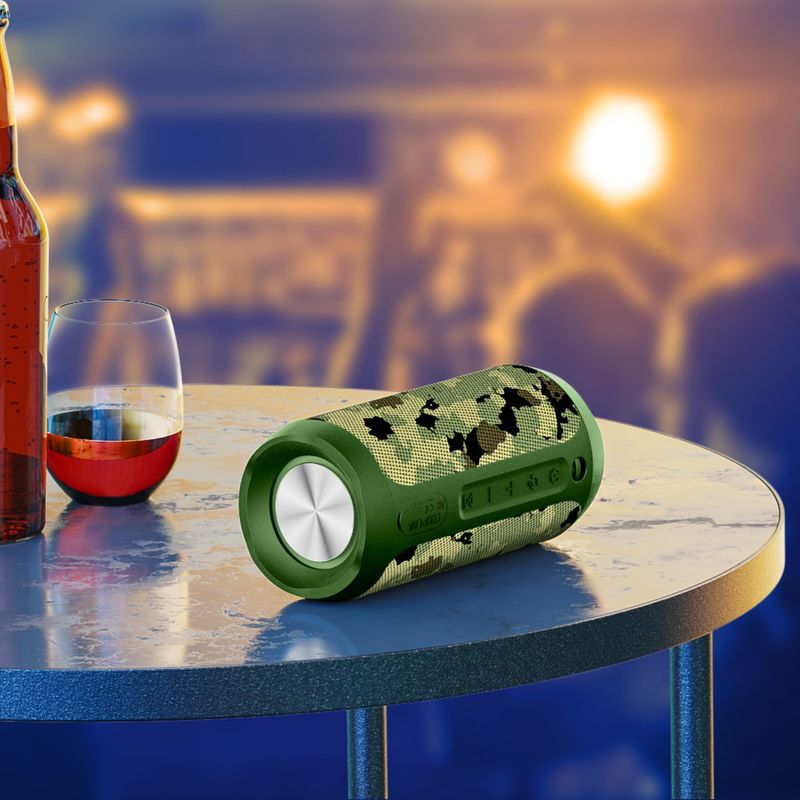 Outdoor IPX7 Waterproof Bluetooth Speaker Lightweight With RGB Lights TF Slot
