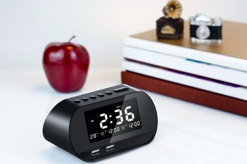 Plastic Material Portable Clock Radio With LCD Display Sleep Timer