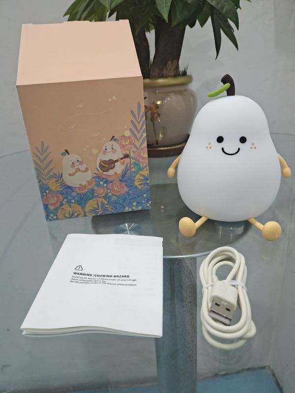 5V Cute Pear Silicone Night Light Rechargeable CE Rohs Certified