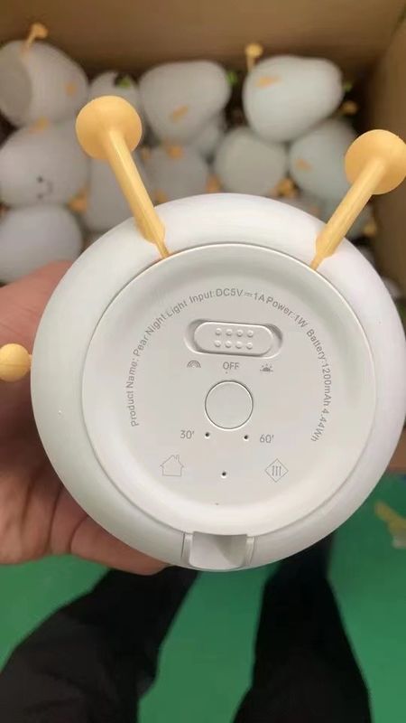 5V Cute Pear Silicone Night Light Rechargeable CE Rohs Certified