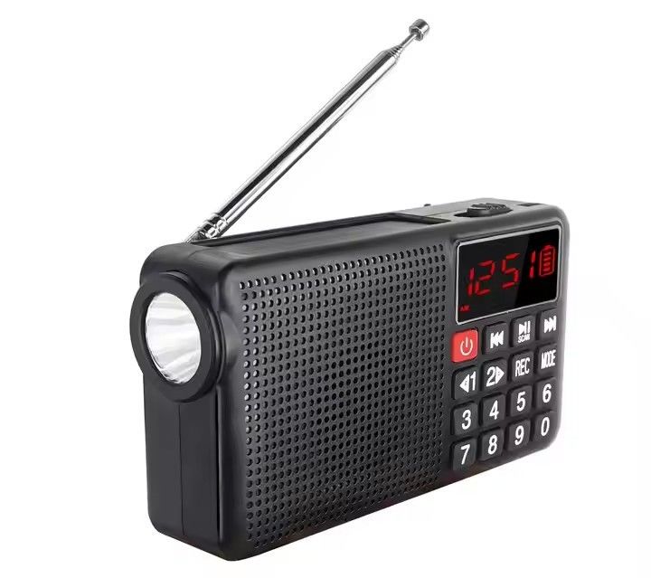 2000mhA Battery Emergency Radio Solar and Hand Crank Power Source for Emergency Communication